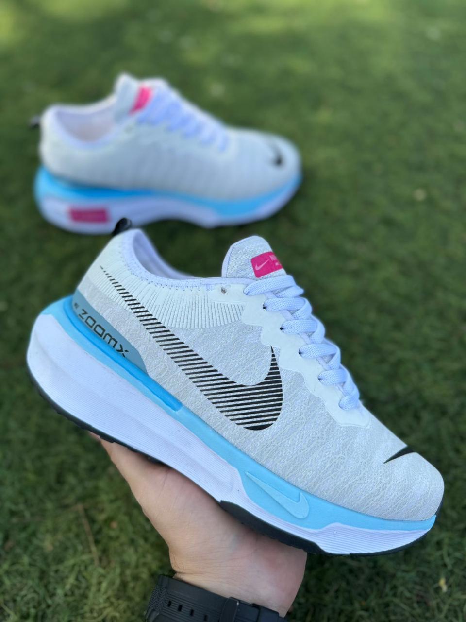 NIKE ZOOMX INVINCIBLE RUN + CAJA