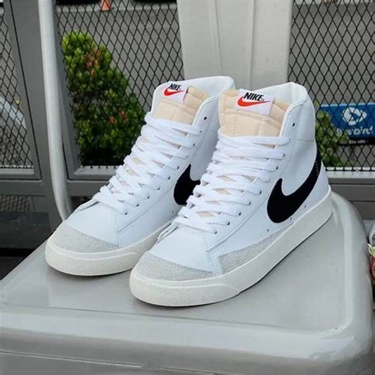 NIKE BLAZER MID 77'